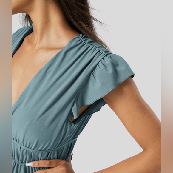 Halara Breezeful™ Deep V Neck Butterfly Sleeve Backless Midi Stone Blue Size XS - Picture 4 of 9